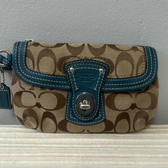 COACH Wristlet - Picture 1 of 10